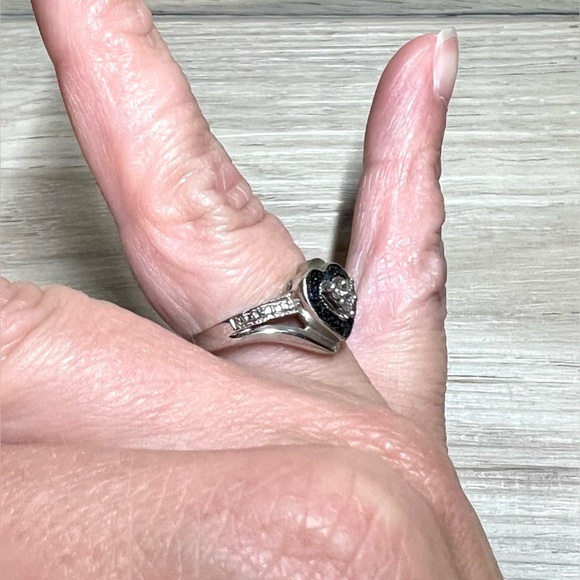 Vintage Designer Signed Sterling Silver Sapphire & Diamond Heart Ring, Size 6.5 - Picture 8 of 10